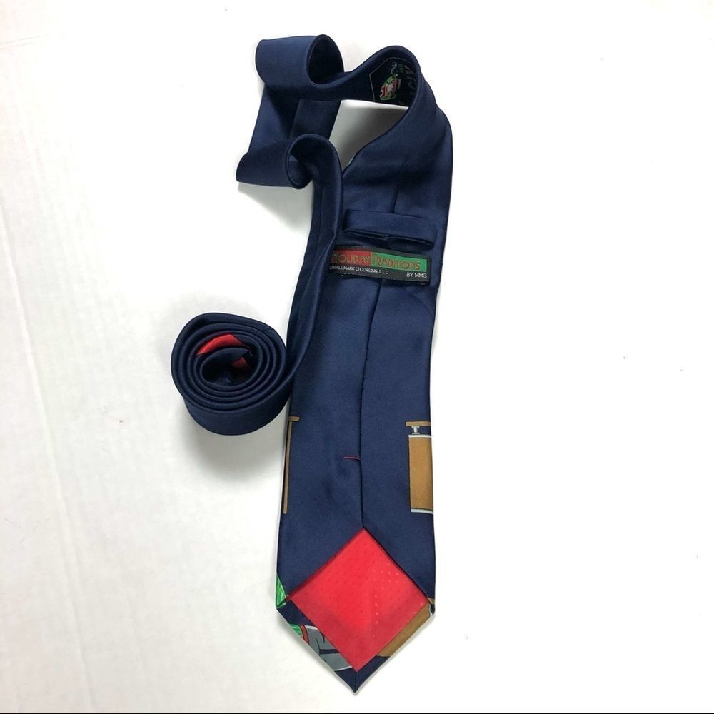 Hallmark Men’s Formal Christmas Santa Reindeer Tie - Picture 2 of 9